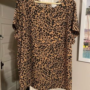 *NEW WITH TAGS* AVA & VIV Size 3x shirt